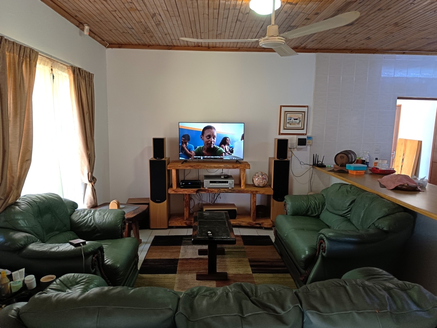 2 Bedroom Property for Sale in Noorsekloof Eastern Cape